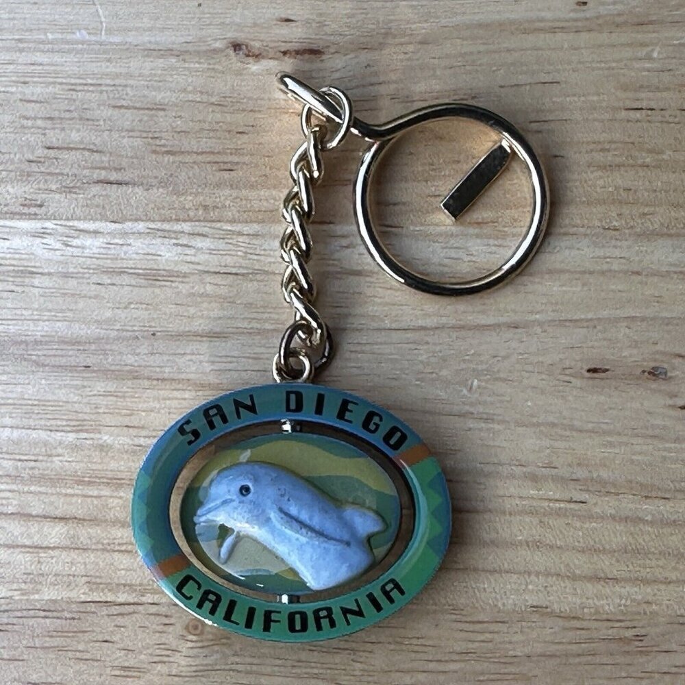 VTG‎ San Diego California Spinner Souvenir Keychain 4" Dolphin Gold Tone Rare